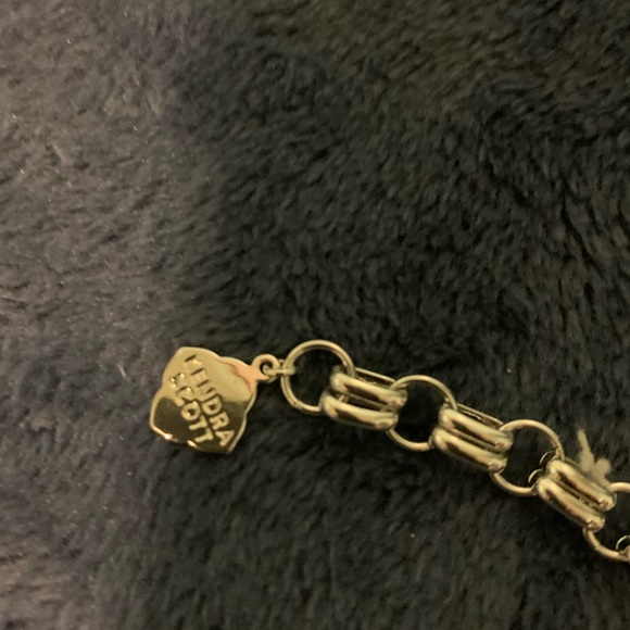 Silver Kendra Scott necklace. - Picture 2 of 3